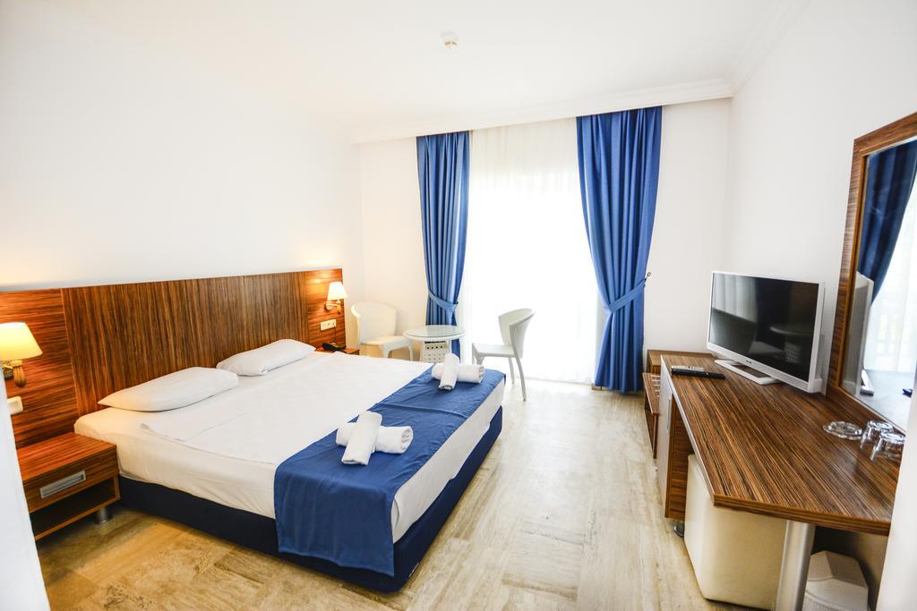 Club Blue White All Inclusive Turgutreis Εξωτερικό φωτογραφία